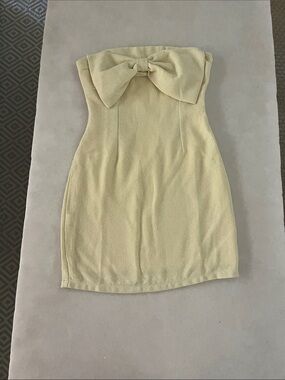 New Strapless Bow-Front Mini Dress in Pale Yellow